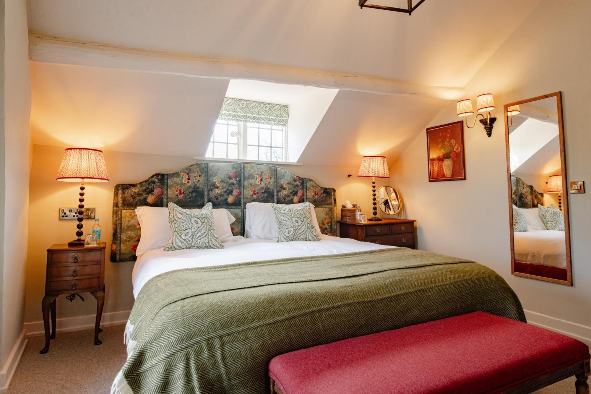 The Manor House 4*